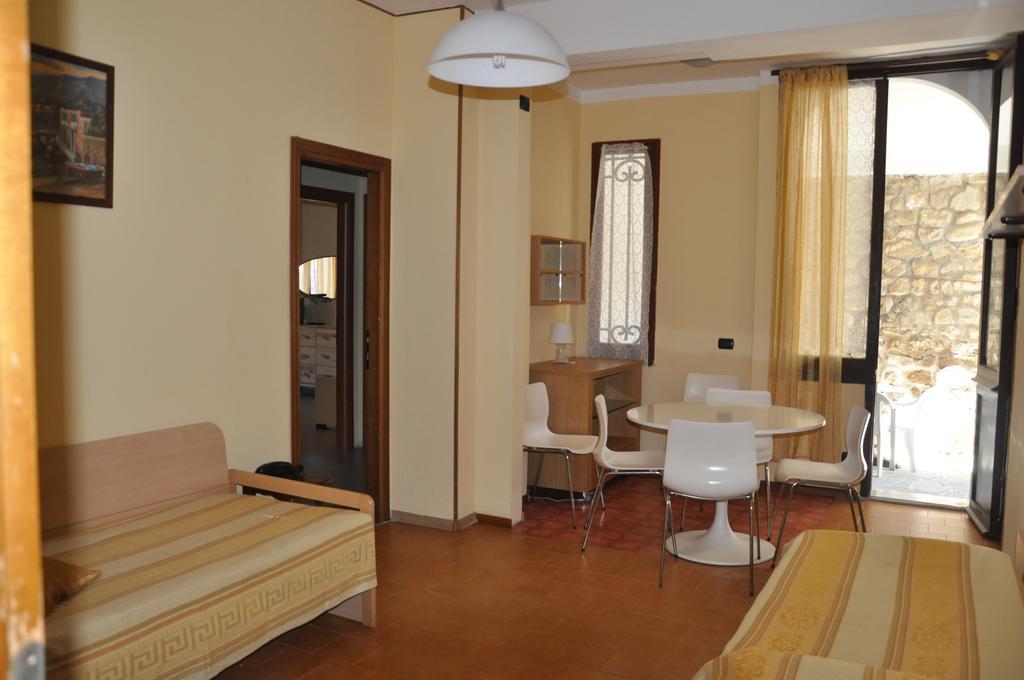 Hotel Residence Moneglia Bagian luar foto